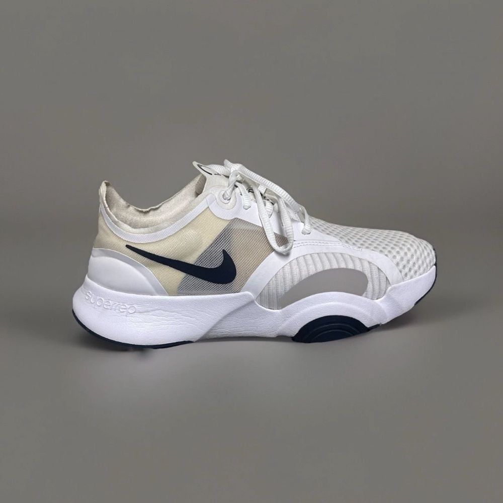 Nike Superrep Go Women's White Training Shoes Size 7.5